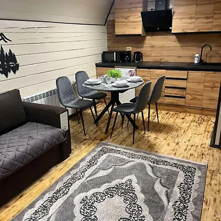 лісова хатинка 1 Synevyrsʼka Polyana